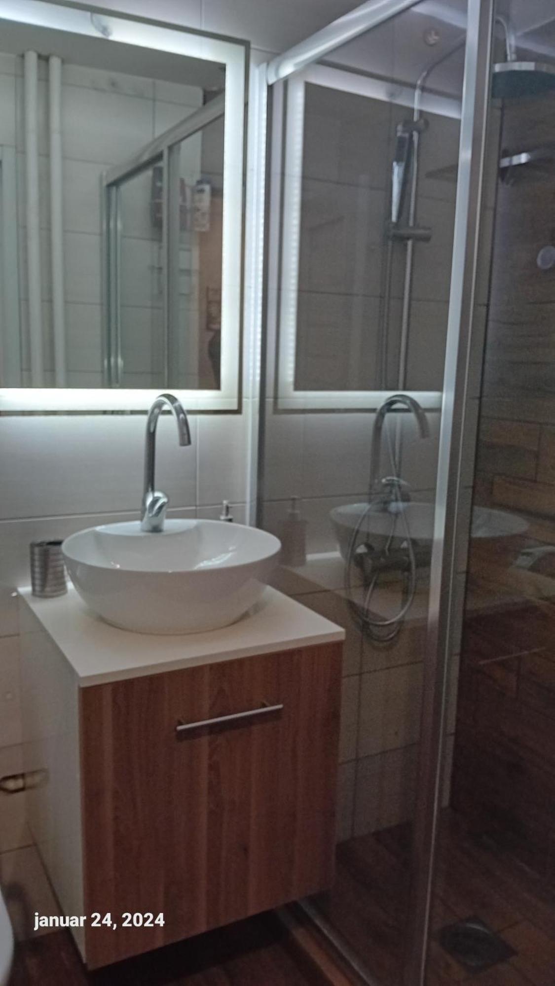 Sunshine Apartment Kragujevac Exterior photo